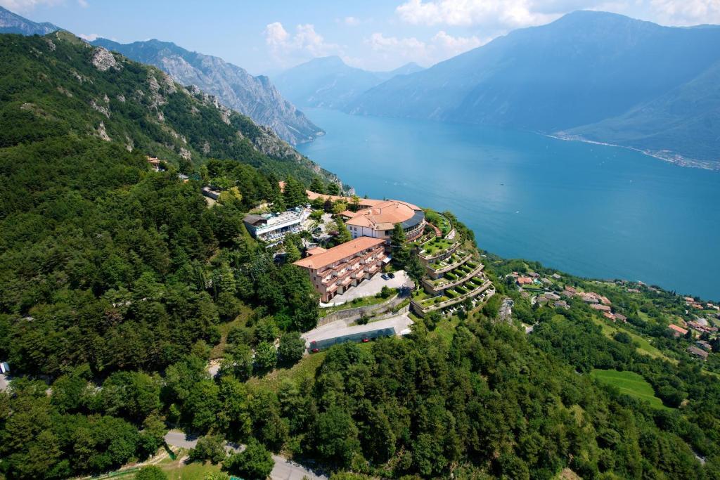 Hotel Le Balze - Aktiv & Wellness Tremosine Экстерьер фото